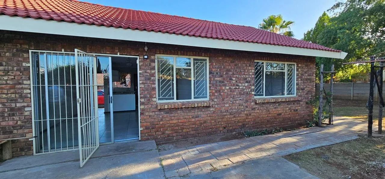 2 Bedroom House for sale in South Ridge