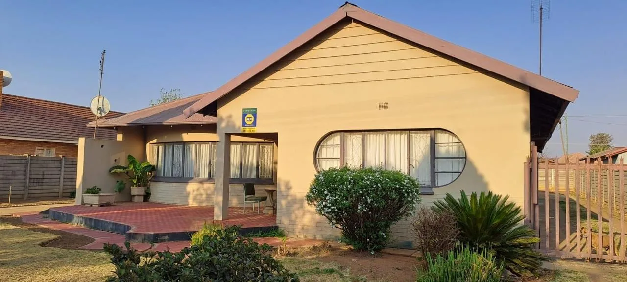 4 Bedroom House for sale in Ellaton