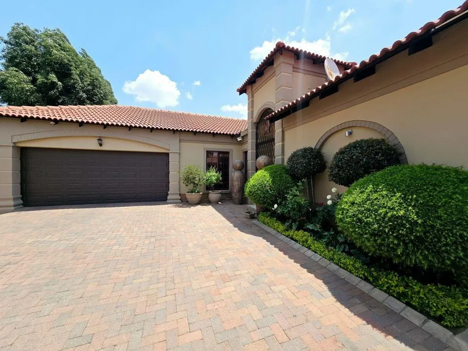 4 Bedroom Townhouse for sale in Flamwood