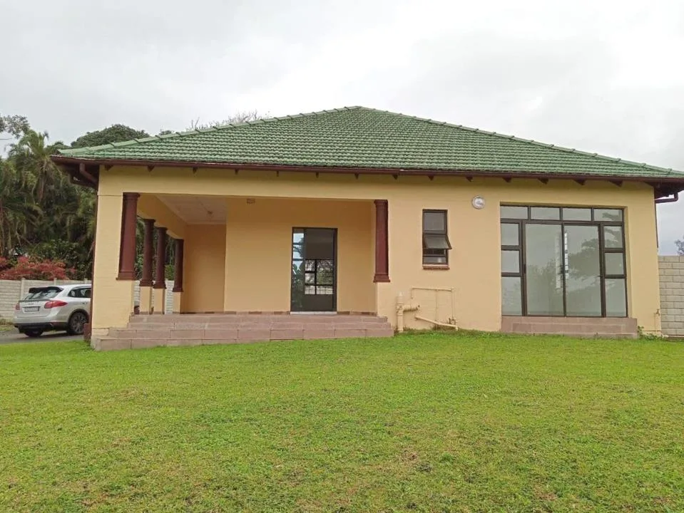 3 Bedroom Townhouse for sale in Amanzimtoti