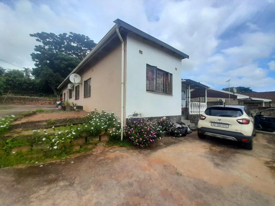2 Bedroom Townhouse to rent in Umhlatuzana