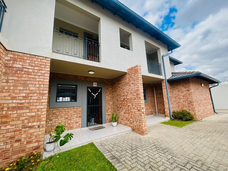 2 Bedroom Apartment in Carlswald Estate