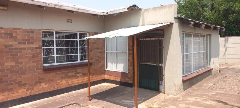 3 Bedroom House for sale in Venterspos