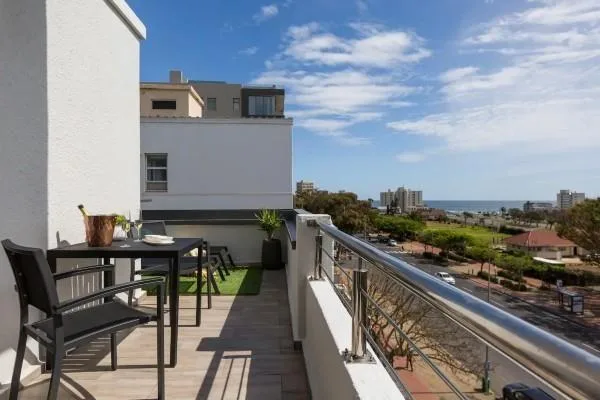 2 Bedroom Apartment / flat for sale in Green Point