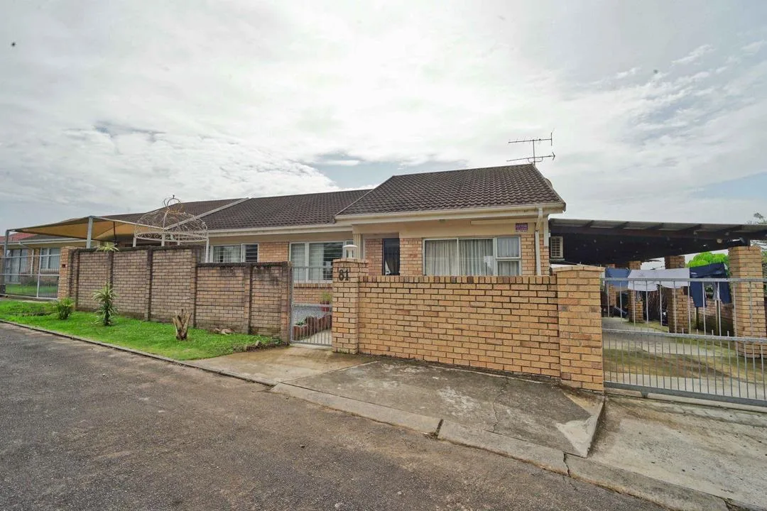 3 Bedroom House for sale in Beacon Bay