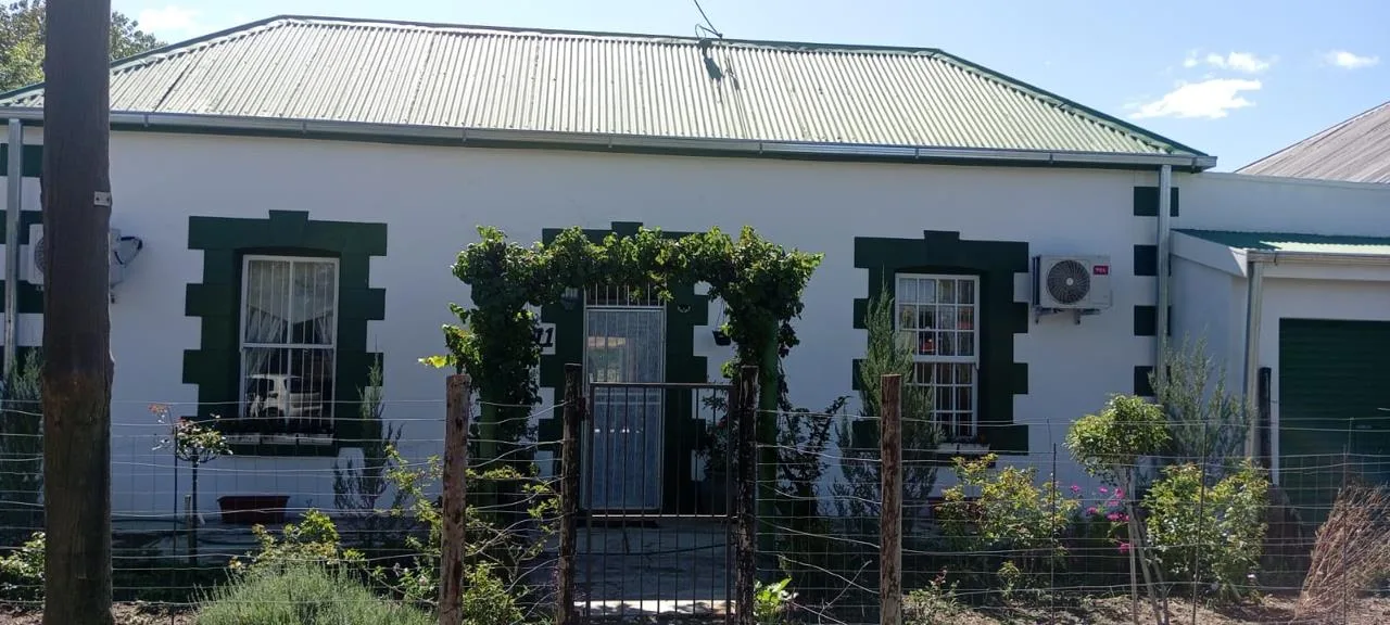 4 Bedroom House for sale in Philippolis