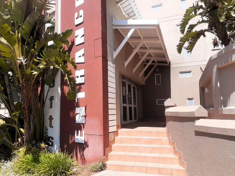 2 Bedroom Apartment / flat for sale in Universitas