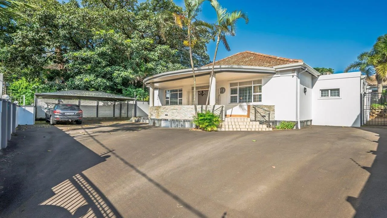 3 Bedroom House for sale in Essenwood