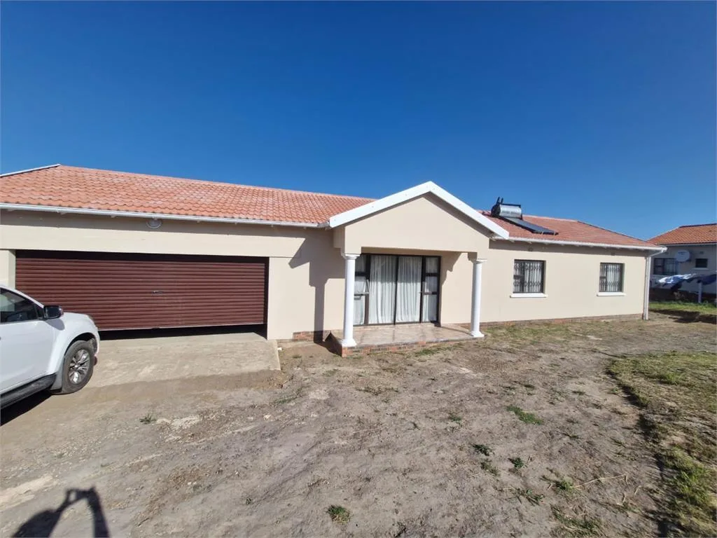 3 Bedroom House in Cove Rock