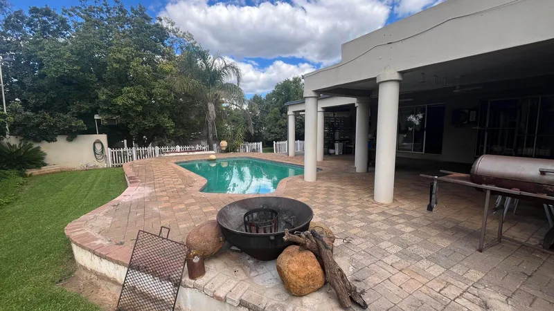 6 Bedroom House in Kuruman