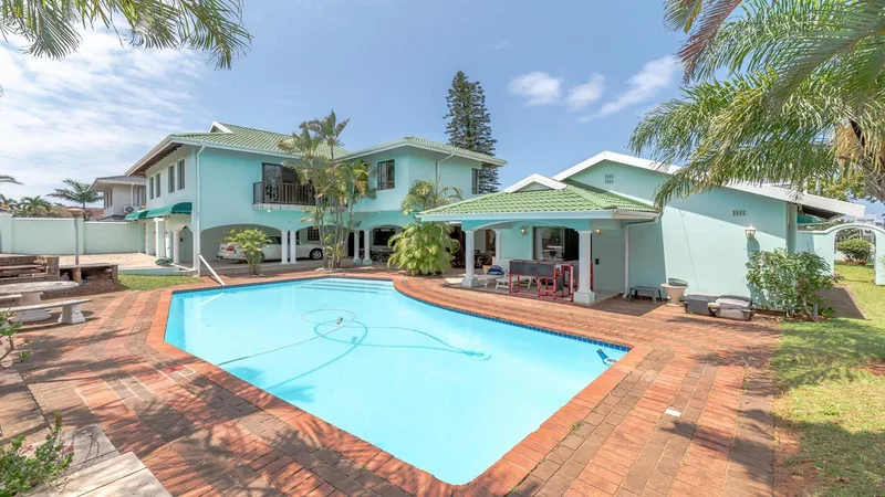 6 Bedroom House in Herrwood Park