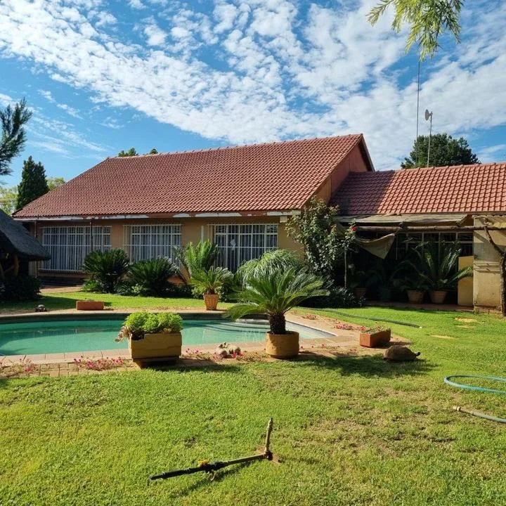4 Bedroom House for sale in Meiringspark