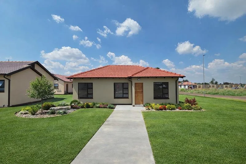 3 Bedroom House for sale in Crystal Park