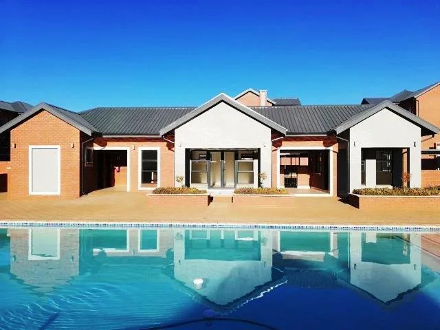 2 Bedroom Apartment / flat to rent in Pierre Van Ryneveld