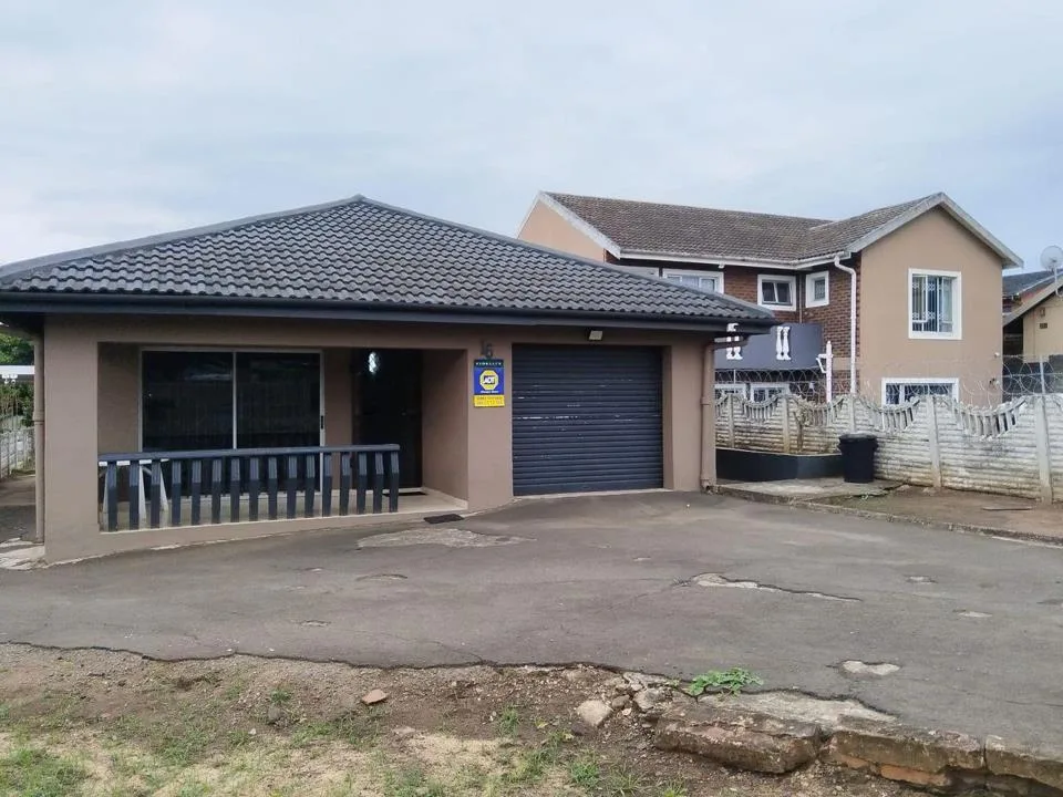 3 Bedroom House for sale in Buffelsdale