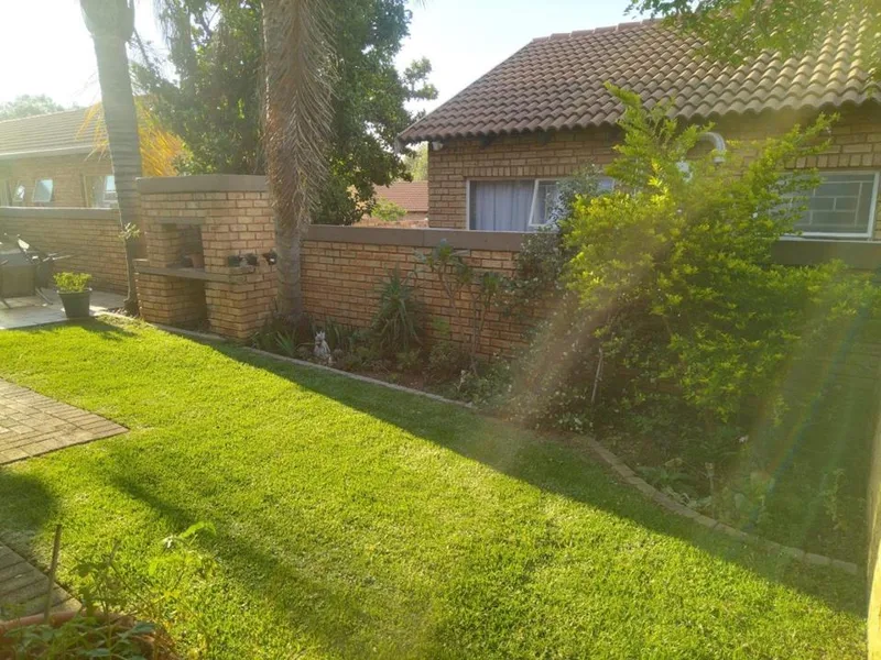 2 Bedroom Townhouse for sale in Honeydew