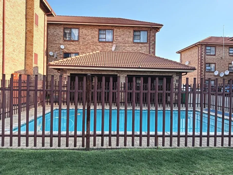 0.5 Bedroom Apartment / flat for sale in Potchefstroom Central