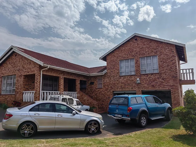 8 Bedroom House in Greenwood Park