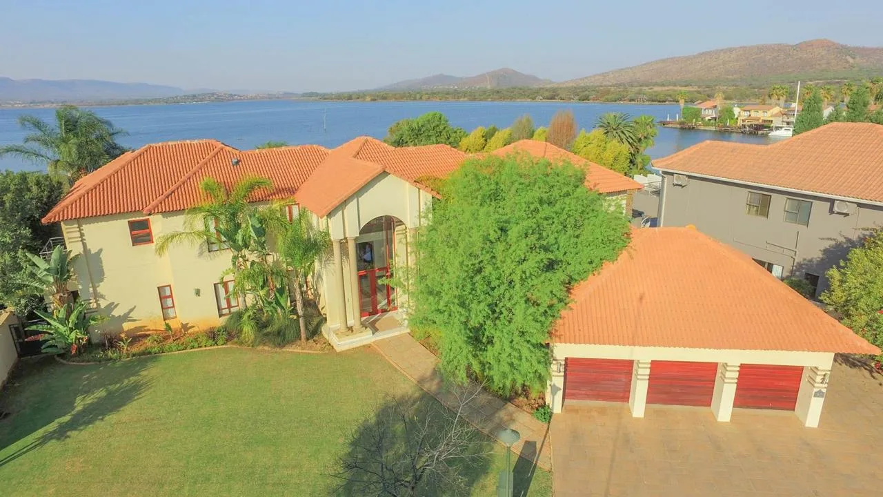 7 Bedroom House for sale in Pecanwood Estate