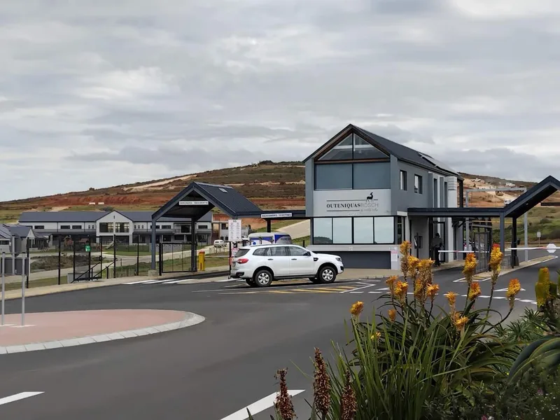 1 502 m² Land available in Hartenbos