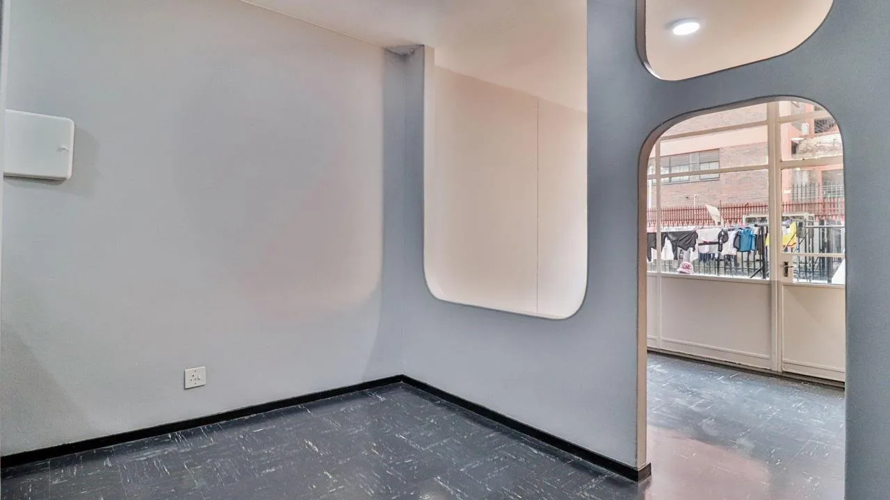 0.5 Bedroom Apartment / flat to rent in Hillbrow