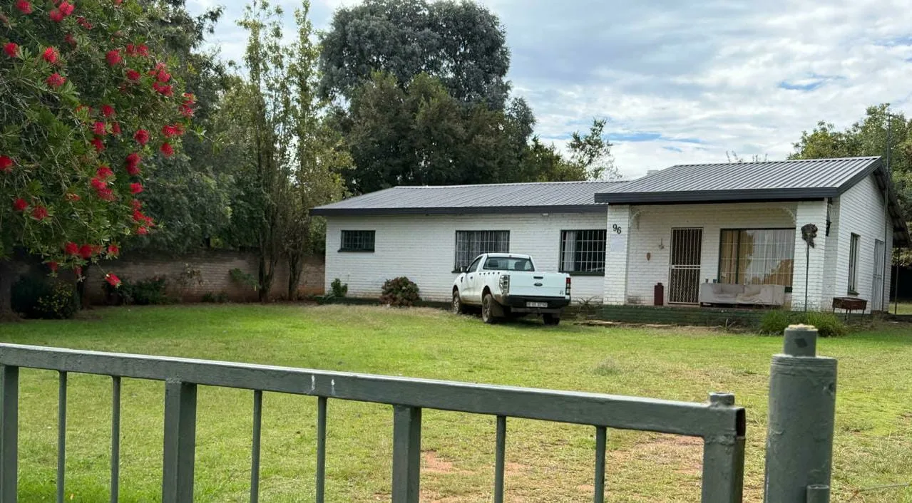 3 Bedroom House for sale in Deneysville