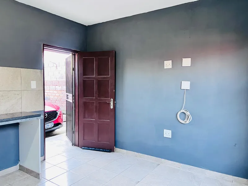 Bachelor apartment in Zondi
