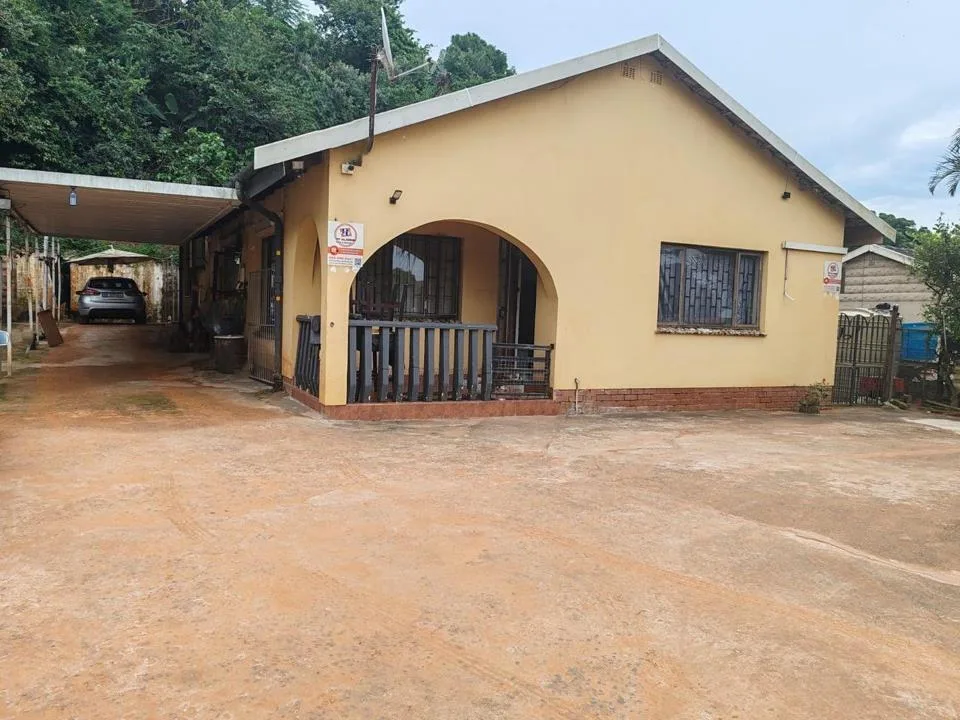 5 Bedroom House for sale in Isipingo Rail
