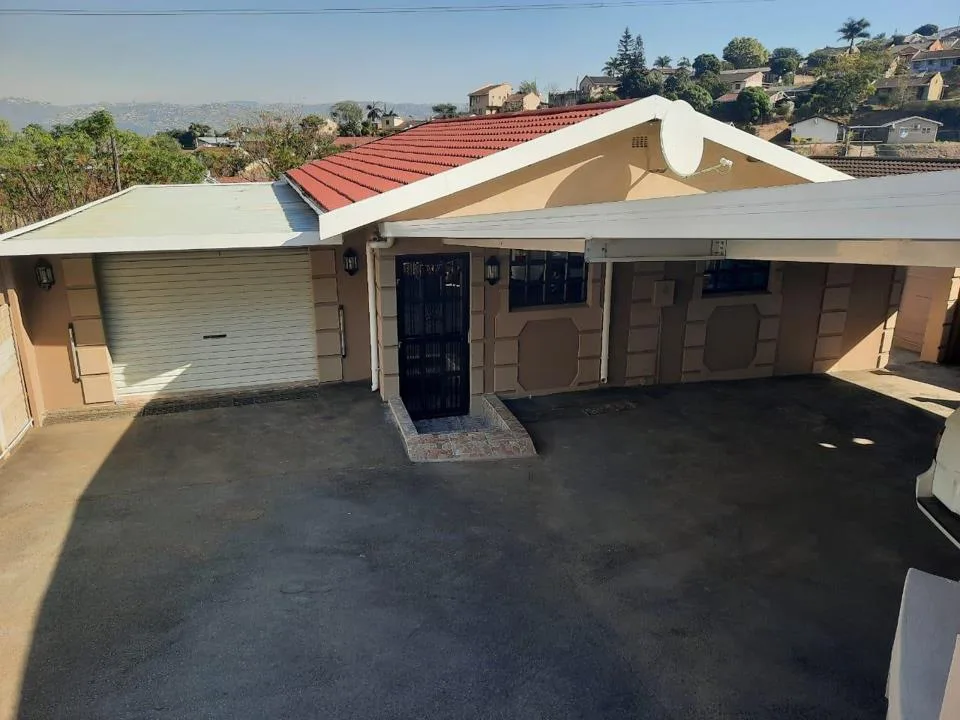 3 Bedroom House for sale in Newlands West