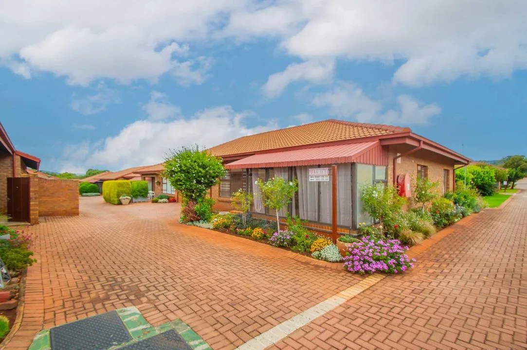 2 Bedroom Townhouse for sale in Wilro Park