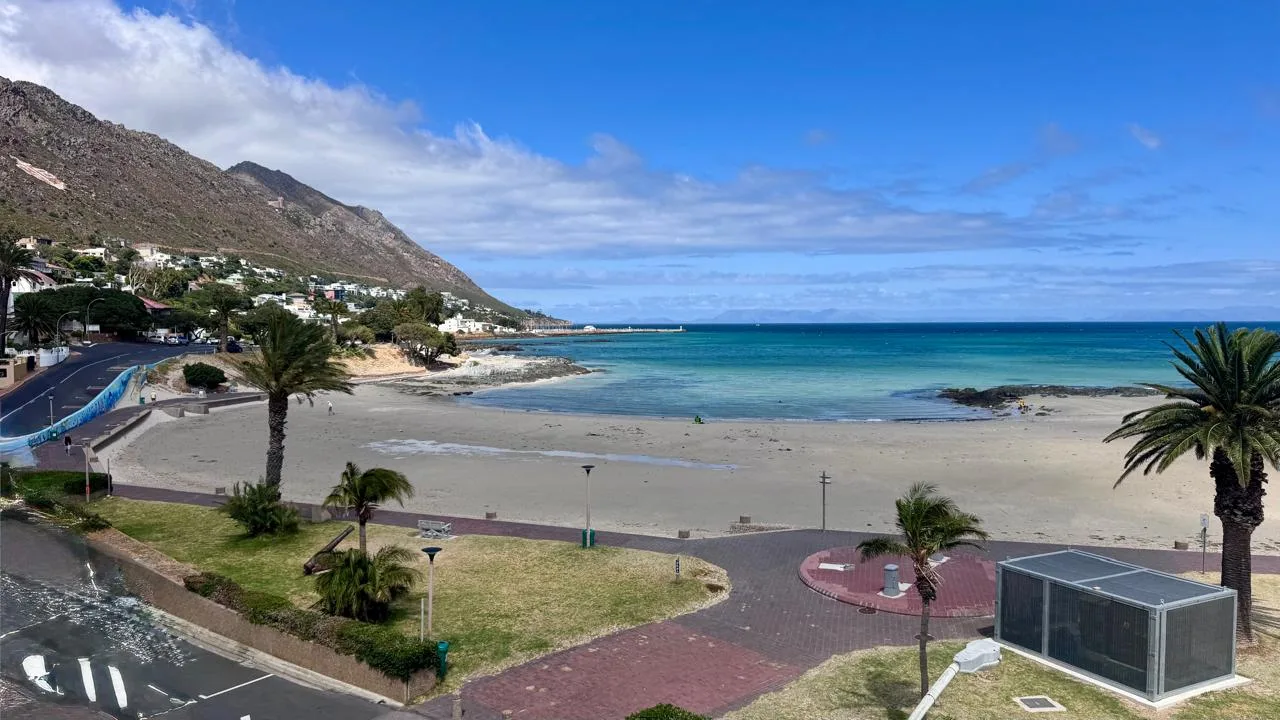 4 Bedroom Apartment / flat for sale in Gordons Bay Village