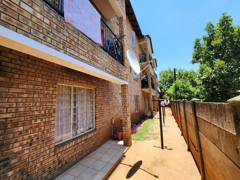 2 Bedroom Apartment / flat for sale in Rustenburg Central