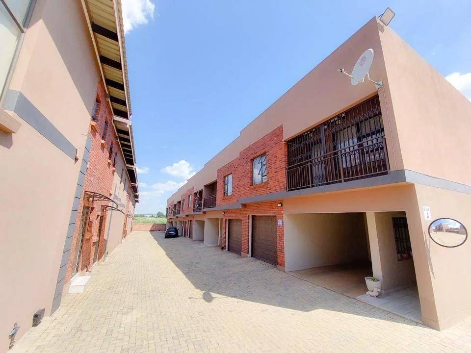 2 Bedroom Townhouse for sale in Baillie Park