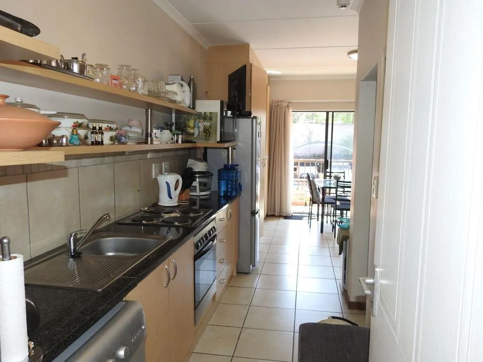 0.5 Bedroom Apartment / flat for sale in Douglasdale