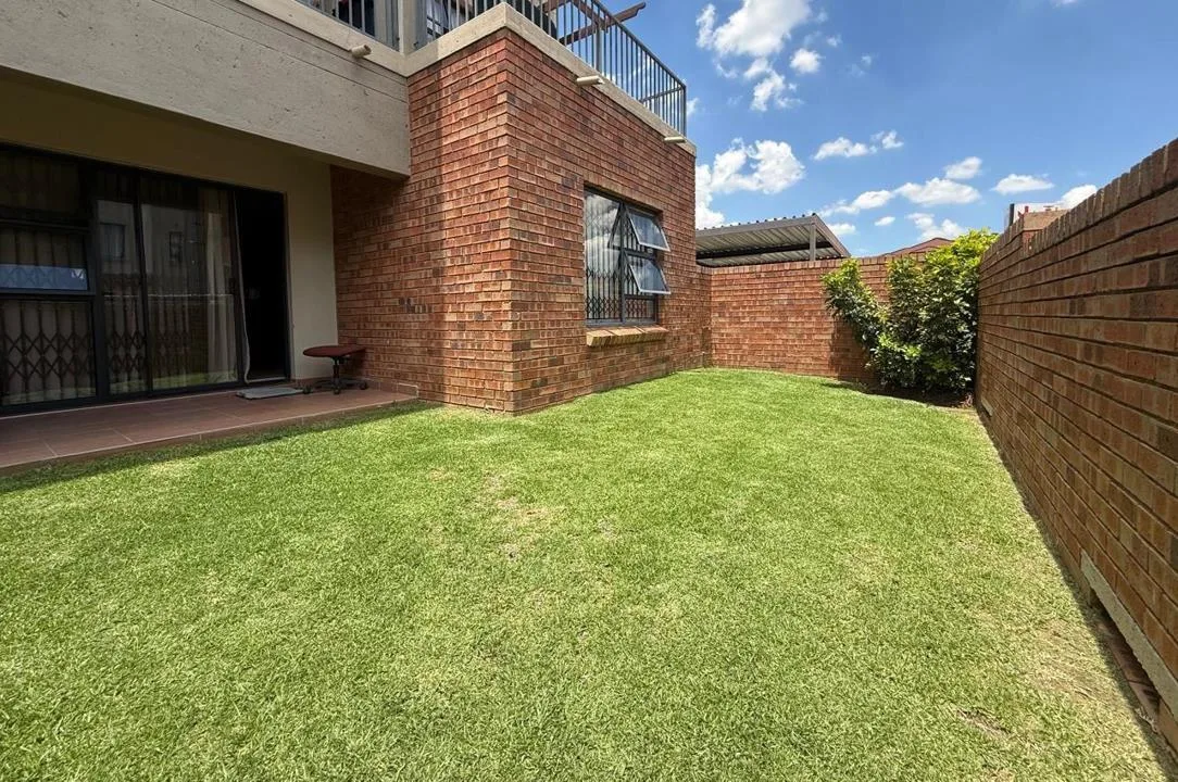 3 Bedroom Townhouse for sale in Wilgeheuwel