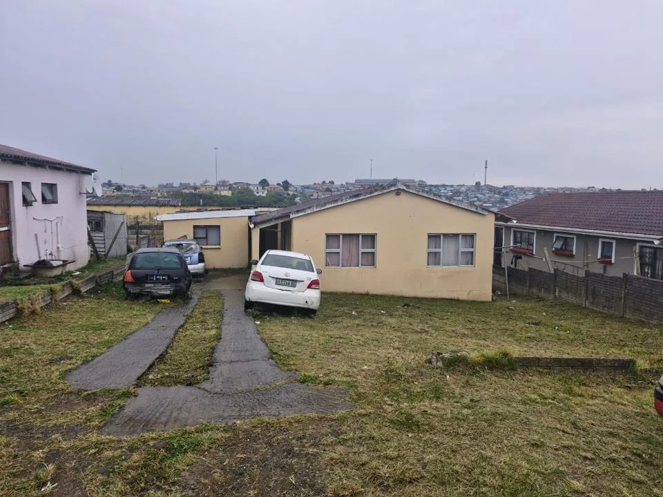 2 Bedroom House for sale in Buffalo Flats