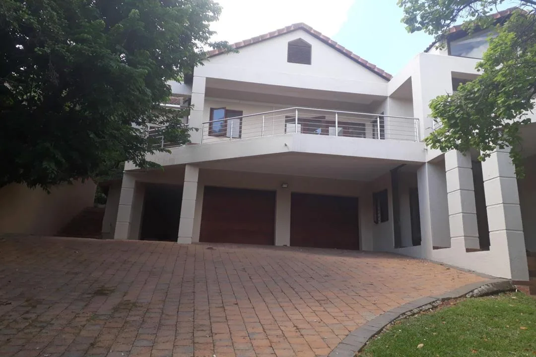 4 Bedroom House for sale in Matumi Golf Estate