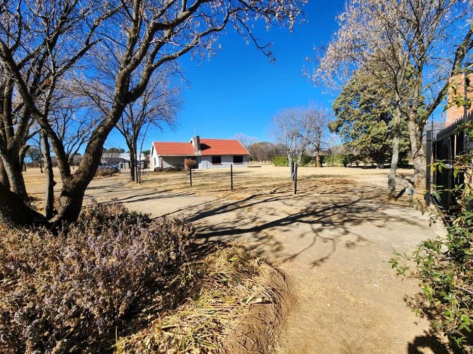 5 Bedroom House for sale in Estoire