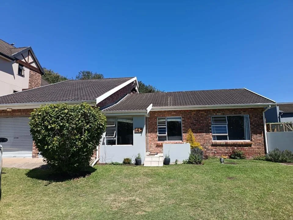 3 Bedroom House for sale in Glen Navar