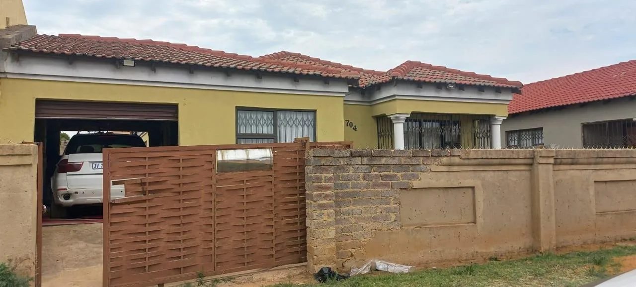 3 Bedroom House for sale in Evaton West