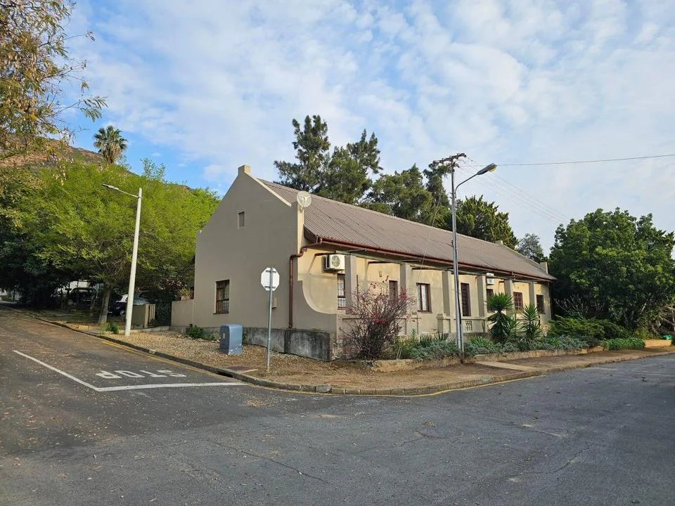 4 Bedroom House for sale in Piketberg