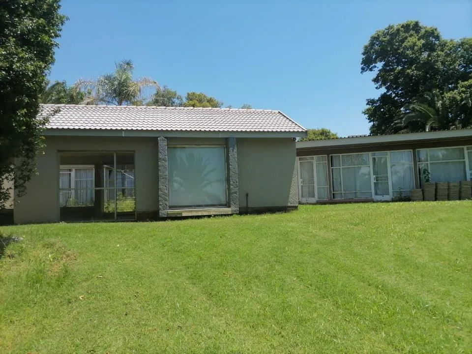 4 Bedroom House for sale in Elandsheuwel