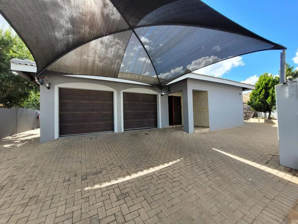 4 Bedroom House for sale in Hadison Park