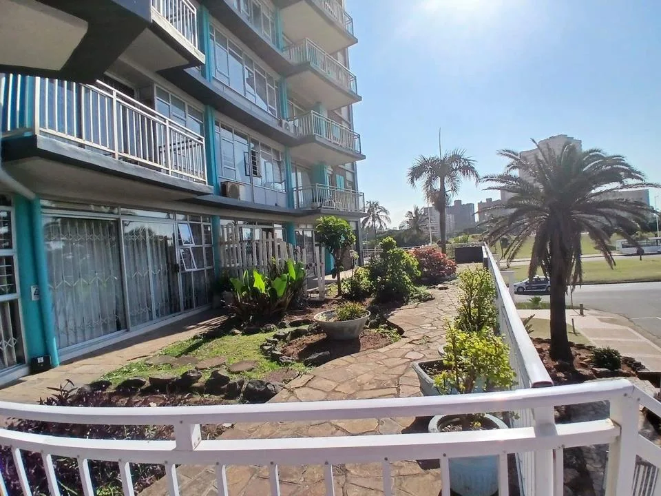 3 Bedroom Apartment / flat to rent in South Beach