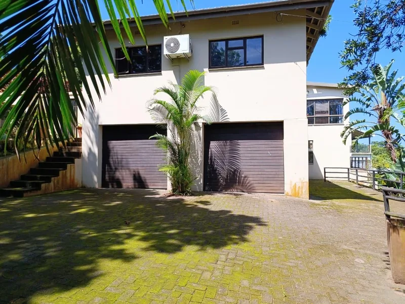 6 Bedroom House in Freeland Park