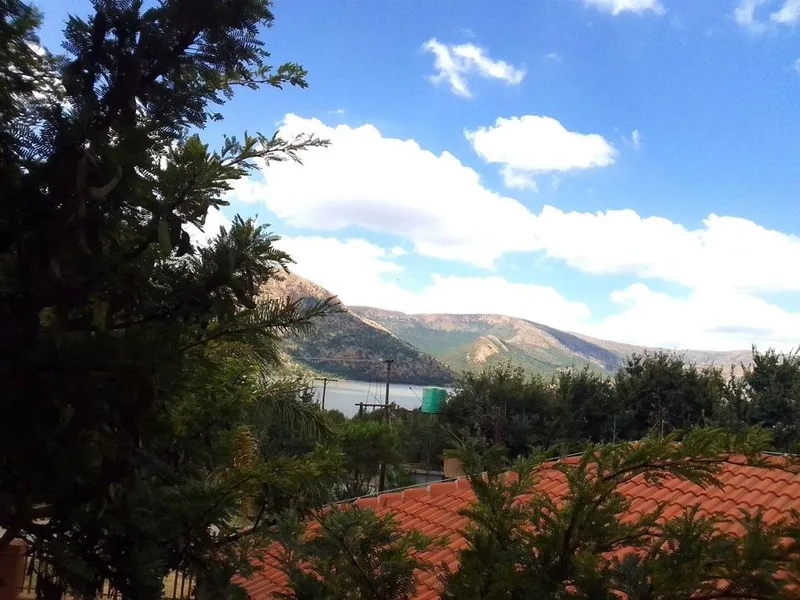 12 Bedroom House for sale in Olifantsnek