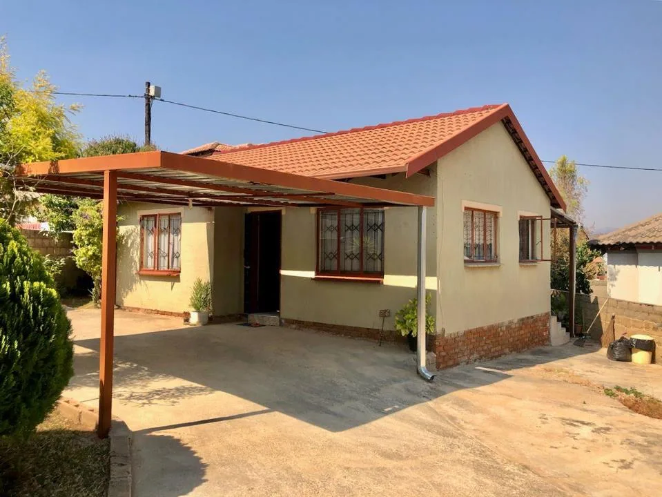 2 Bedroom Townhouse for sale in Karino