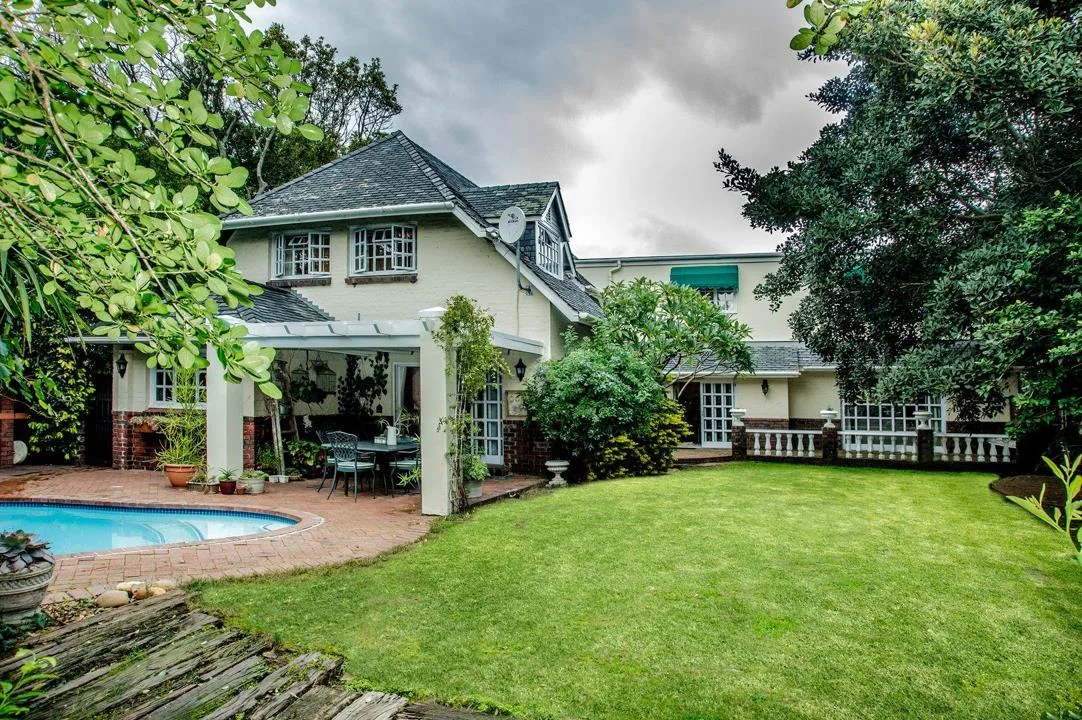 4 Bedroom House for sale in Rondebosch