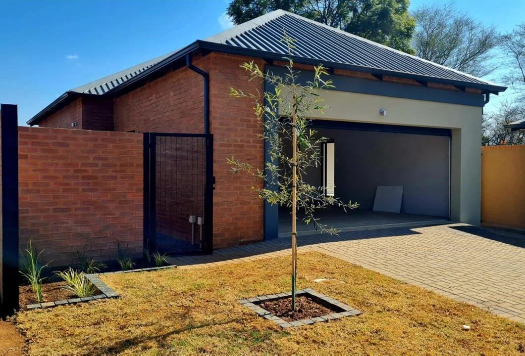3 Bedroom House for sale in Annlin