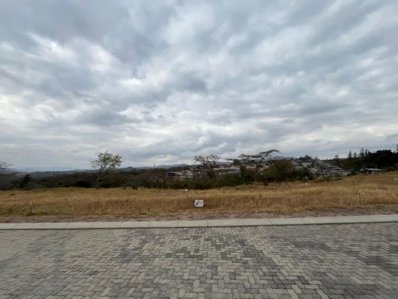 Apartment / flat for sale in Kamagugu